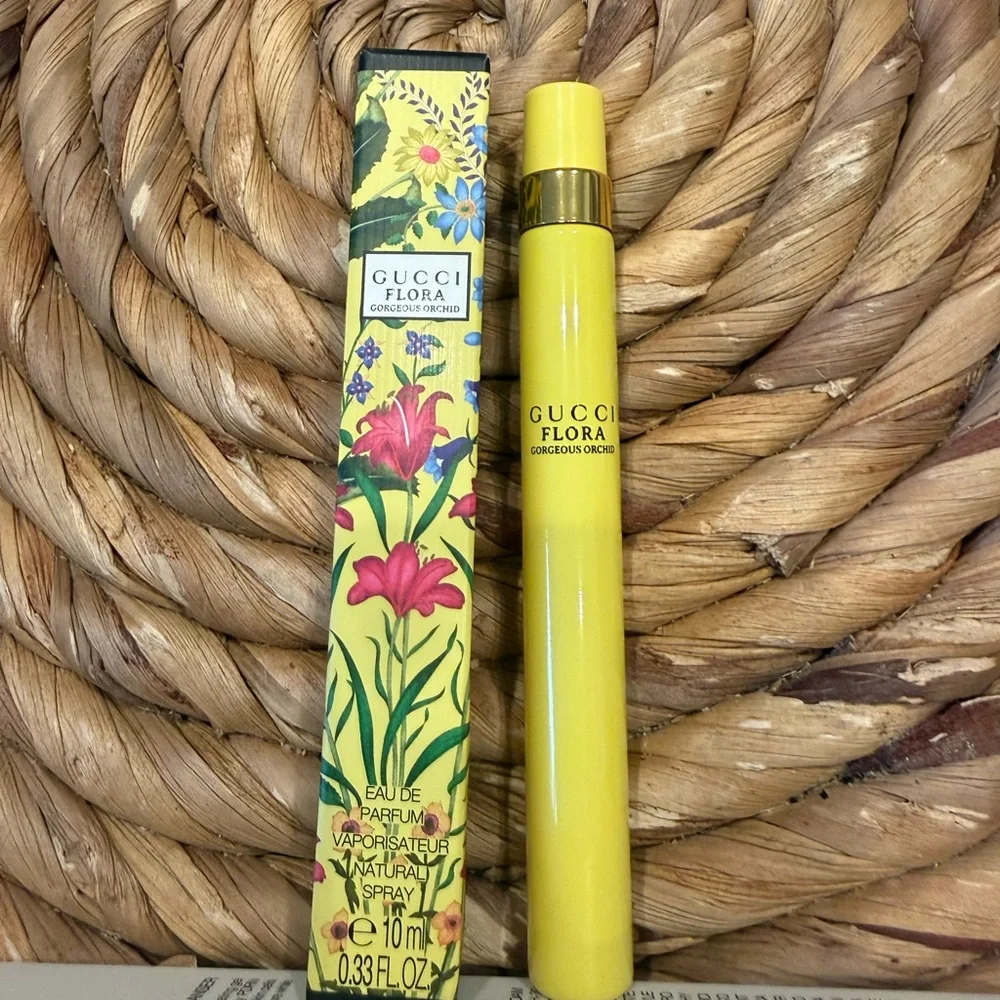 NIB 10 ml Gucci Flora Gorgeous Gardenia Travel Spray - Yellow with Floral Box